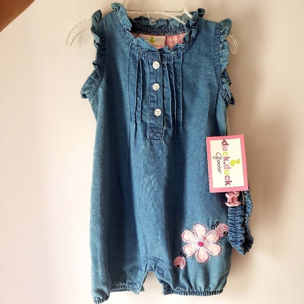 NWT Duck Duck Goose Chambrey Baby Infant Outfit 6m